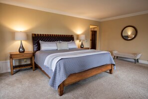 4 bedrooms, desk, iron/ironing board, free WiFi