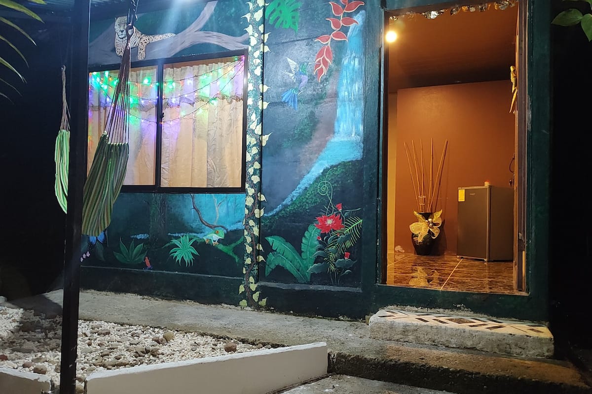 Honeymoon kamer | Donsdekens, individueel gedecoreerd, individueel gemeubileerd