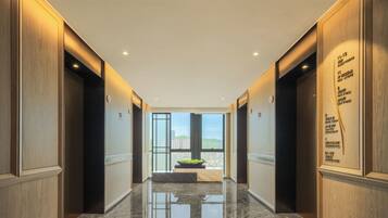 ๋ด๋ถ ์ธ๋ถ ์ฌ์ง