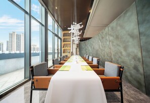 Restaurant - Holiday Inn Zhuhai City Center by IHG (Zhuhai)