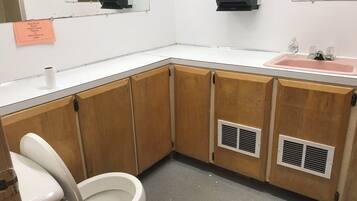Dusche, Seife, Toilettenpapier