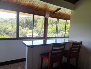 TV - Alisson Hotel & Restaurant (Monteverde)