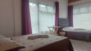 Habitacion Tres | Free WiFi