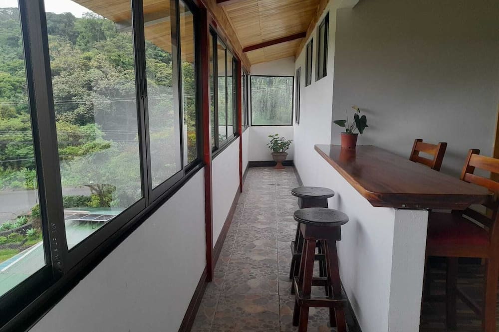 Alisson Hotel & Restaurant