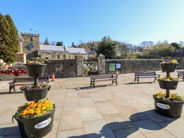 Cottage | Property grounds