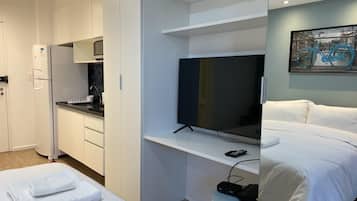 Studio | 1 bedroom, iron/ironing board, WiFi