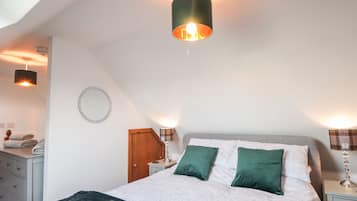 2 bedrooms, individually decorated, individually furnished, free WiFi