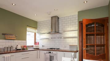 Fridge, dishwasher, electric kettle, toaster