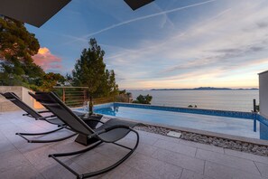 Outdoor pool - Korkyra Seashell (Blato)