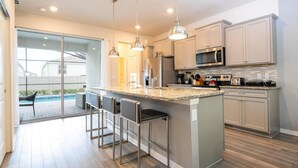 House, Multiple Beds (3425 LW -Exquisite 5BR Villa Private ) | Private kitchen - 3425 LW -exquisite 5BR Villa Private Pool & Spa (Davenport)