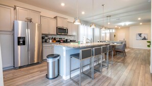 House, Multiple Beds (3425 LW -Exquisite 5BR Villa Private ) | Private kitchen - 3425 LW -exquisite 5BR Villa Private Pool & Spa (Davenport)