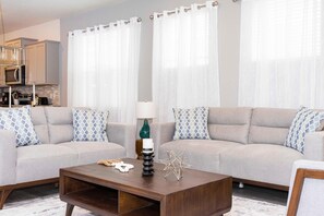 Ferienhaus, Mehrere Betten (3425 LW -Exquisite 5BR Villa Private ) | Wohnbereich