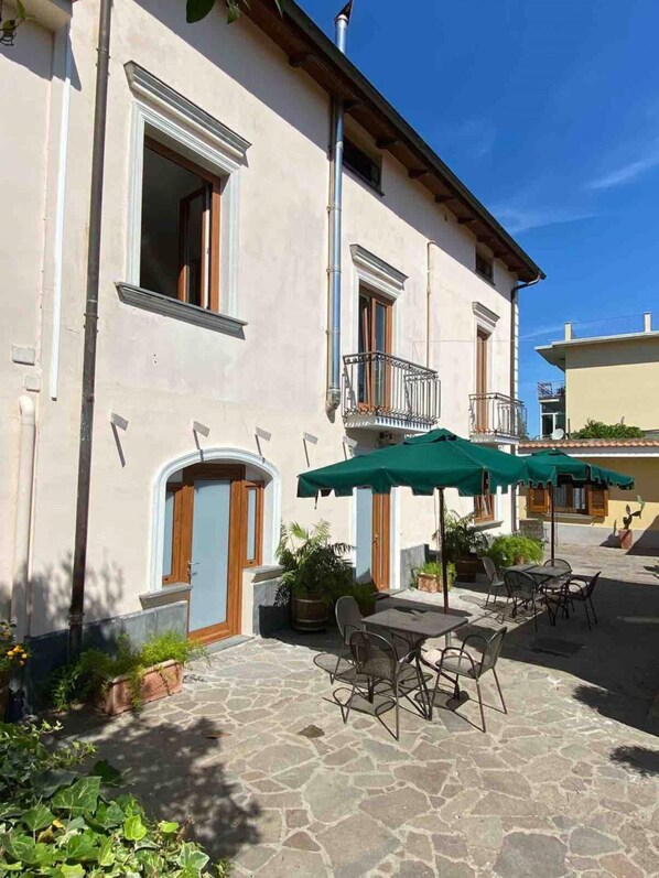 Talo, tupakointi sallittu | 5 makuuhuonetta, Wi-Fi