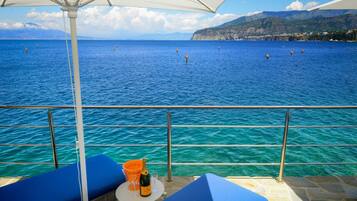 Villa, Smoking | 4 bedrooms, soundproofing, WiFi
