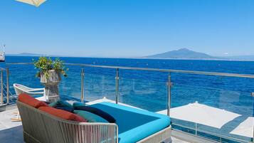 Villa, Smoking | 4 bedrooms, soundproofing, WiFi