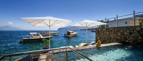 Villa, Smoking | 4 bedrooms, soundproofing, WiFi