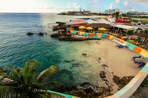 Beach nearby - Sunset Beach Suite -2BR Luxury Condo next to The Morgan Resort (Simpson Bay)