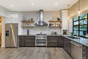 Fridge, microwave, oven, stovetop