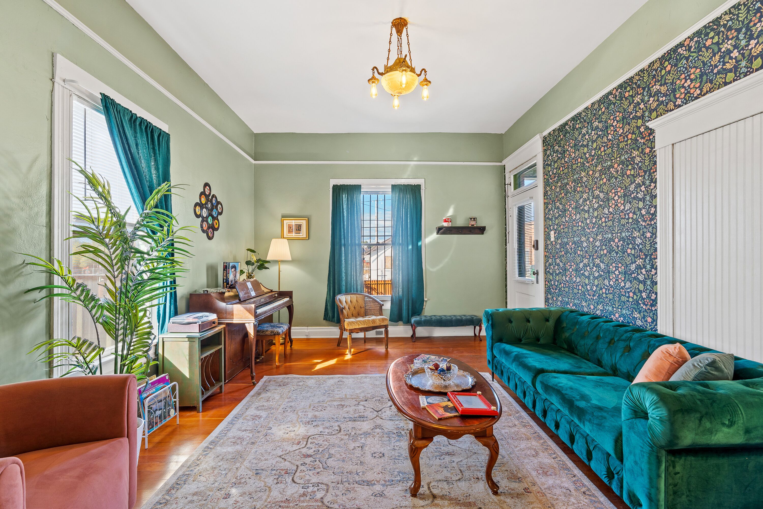 Stunning 100 Year Old Home in Historic Barrios 