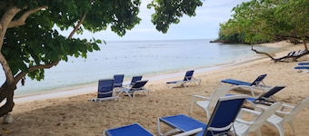 Luxury Modern 2 Bedrooms 2.5 Bathrooms, sleep 6