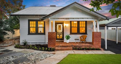 Cosy Bendigo Retreat - Unique Stay - Close to town