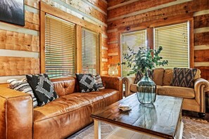 تلفزيون ذكي، مدفأة، كرة قدم الطاولة