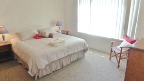 2 bedrooms, Internet - Flinders Lodge Unit 3 - Lifestyle Yamba (YAMBA)