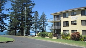 Exterior - Flinders Lodge Unit 4 - Lifestyle Yamba (YAMBA)