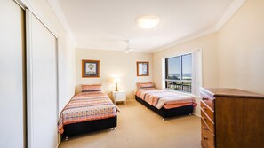 3 bedrooms, WiFi, bed sheets - Breakers Block 1 Unit 11 - Lifestyle Yamba (YAMBA)