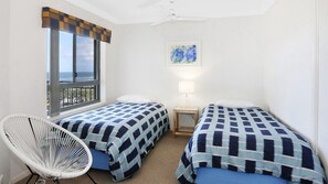 3 bedrooms, WiFi, bed sheets - Breakers Block 2 Unit 11 - Lifestyle Yamba (YAMBA)