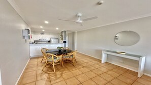 Dining - Breakers Block 1 Unit 2 - Lifestyle Yamba (YAMBA)
