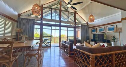 Spookys 5, 5/8 Bay St