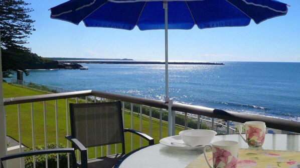 Outdoor dining - Craigmore On The Beach Unit 12 - Lifestyle Yamba (YAMBA)