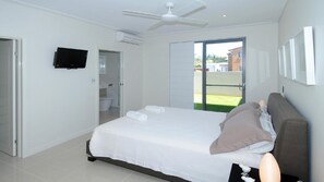 3 bedrooms, WiFi, bed sheets