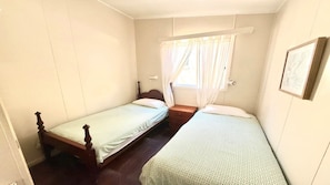 2 bedrooms