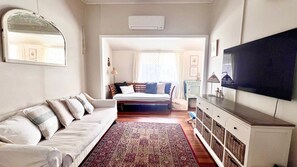 Smart TV - Surfside - Lifestyle Yamba (YAMBA)