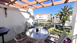 Outdoor dining - Breakers Block 5 Unit 3 - Lifestyle Yamba (YAMBA)