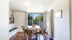 Interior - Brackley Hatch - Lifestyle Yamba (YAMBA)