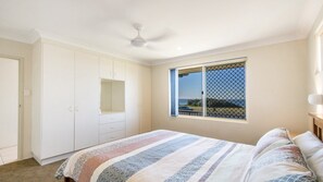 3 bedrooms, iron/ironing board, WiFi - Pippiview 2 - Lifestyle Yamba (YAMBA)