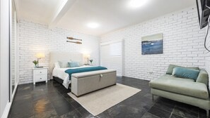 5 quartos, Wi-Fi de cortesia, roupa de cama