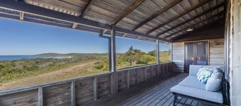 The Point is everything a Beach House should be. Spectacular unending views and minutes to the areas