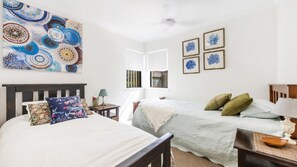 3 bedrooms, iron/ironing board, WiFi, bed sheets
