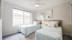 4 bedrooms, free WiFi - Yamba Family Seascape - Lifestyle Yamba (YAMBA)