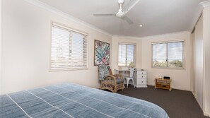3 bedrooms, iron/ironing board, WiFi, bed sheets