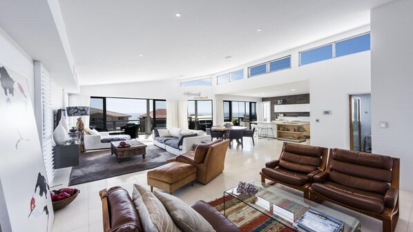 TV, Netflix, streaming services