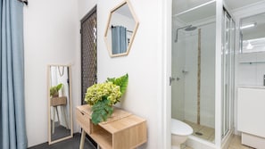 Bathtub