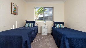 2 bedrooms, iron/ironing board, Internet