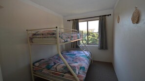 2 bedrooms, bed sheets