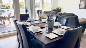 Dining - Anchorage Waterfront Unit - Lifestyle Yamba (YAMBA)