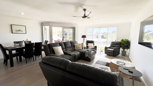 Anchorage Waterfront Unit - Lifestyle Yamba